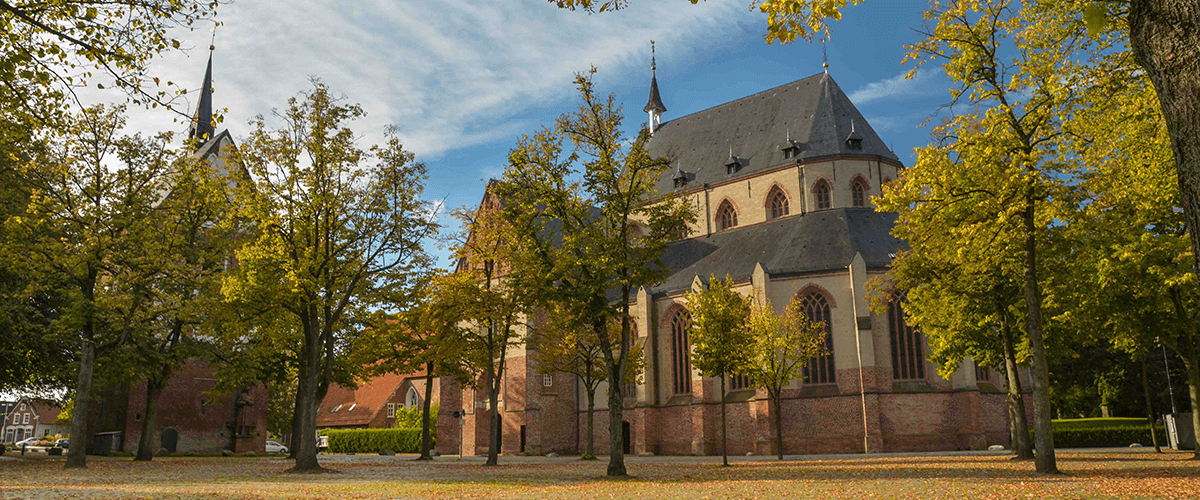 Nörder Marktplatz mit seiner Ludgeri-Kirche