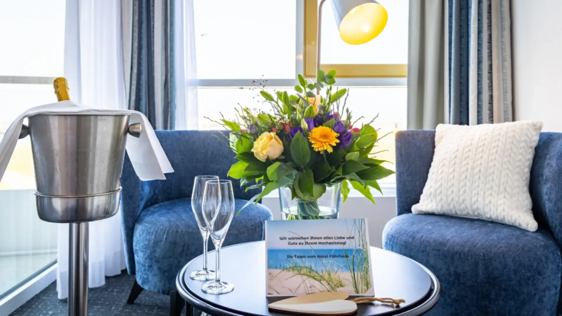 Flowers and greeting card with champagne in the West Deck Room